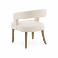 Stuhl mit Holzbeinen und Stoffbezug in Creme